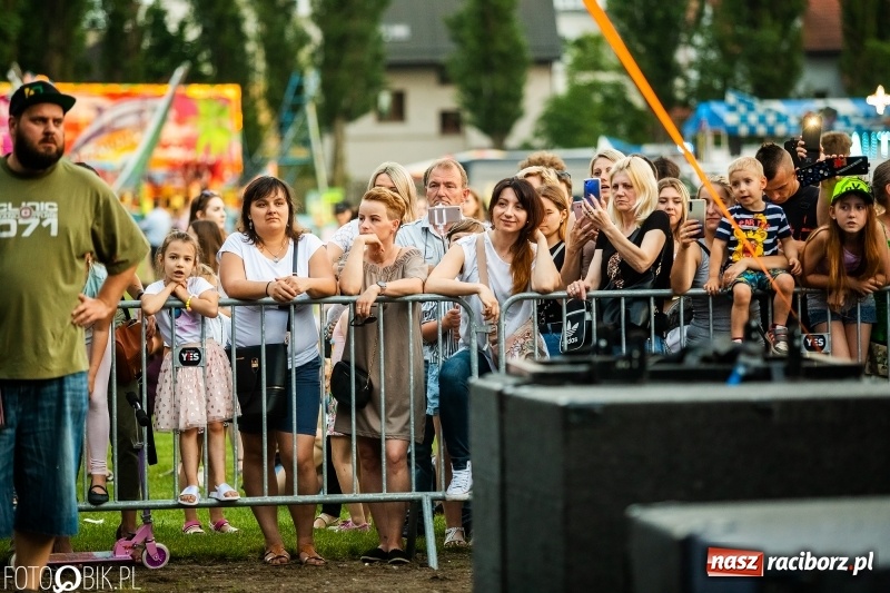 Zdjęcie w galerii na portalu naszraciborz.pl: Łobuzy i Cleo gwiazdami raciborskich Juwenaliów [FOTO i WIDEO] wiadomości z regionu