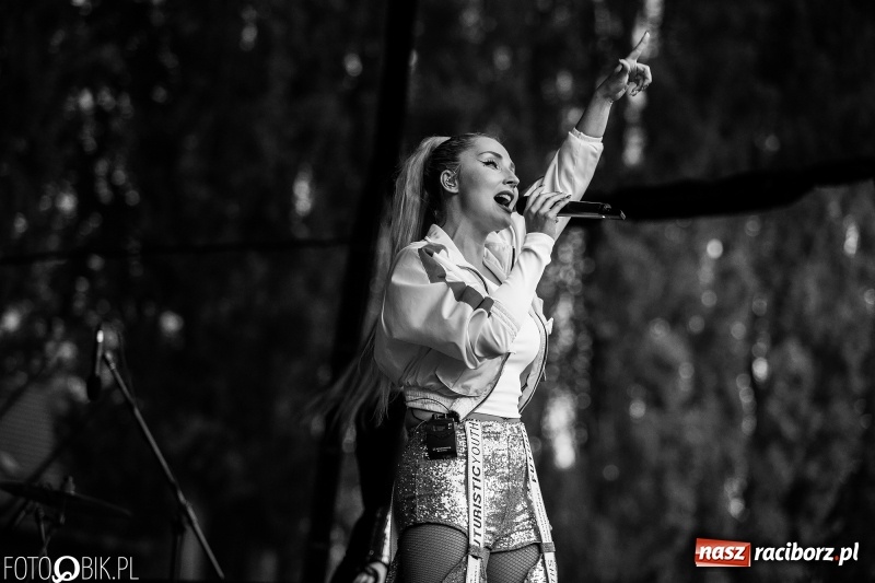 Zdjęcie w galerii na portalu naszraciborz.pl: Łobuzy i Cleo gwiazdami raciborskich Juwenaliów [FOTO i WIDEO] wiadomości z regionu