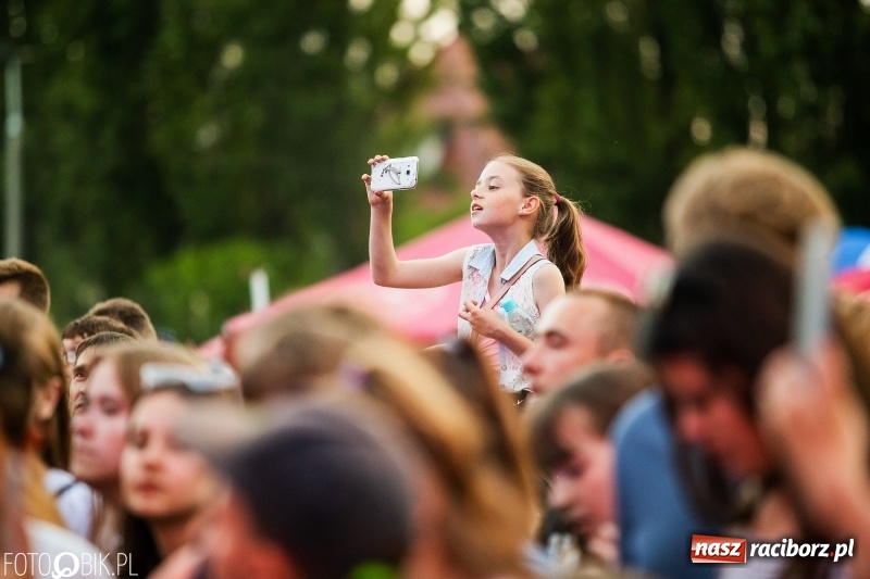 Zdjęcie w galerii na portalu naszraciborz.pl: Łobuzy i Cleo gwiazdami raciborskich Juwenaliów [FOTO i WIDEO] wiadomości z regionu