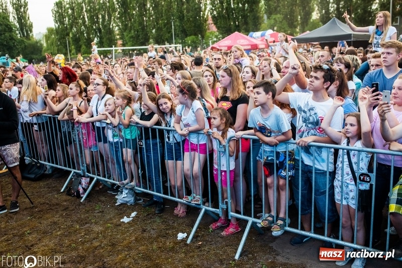 Zdjęcie w galerii na portalu naszraciborz.pl: Łobuzy i Cleo gwiazdami raciborskich Juwenaliów [FOTO i WIDEO] wiadomości z regionu