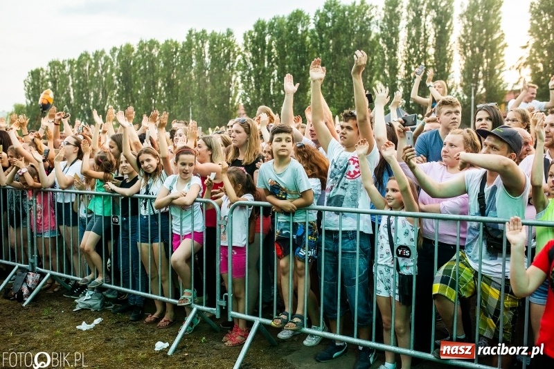 Zdjęcie w galerii na portalu naszraciborz.pl: Łobuzy i Cleo gwiazdami raciborskich Juwenaliów [FOTO i WIDEO] wiadomości z regionu