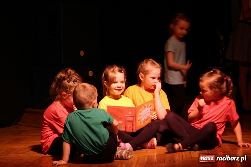 Zdjęcie w galerii na portalu naszraciborz.pl: Grupy artystyczne GCK Nędza zakończyły sezon wiadomości z regionu