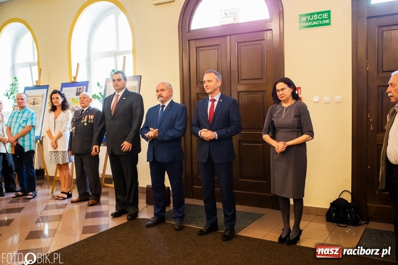 Zdjęcie w galerii na portalu naszraciborz.pl: Stulecie Powstań Śląskich w DK Strzecha  wiadomości z regionu