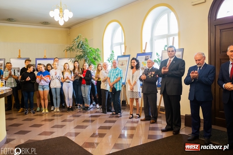 Zdjęcie w galerii na portalu naszraciborz.pl: Stulecie Powstań Śląskich w DK Strzecha  wiadomości z regionu