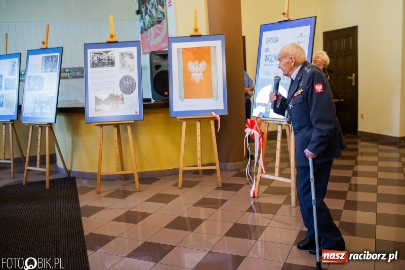Zdjęcie w galerii na portalu naszraciborz.pl: Stulecie Powstań Śląskich w DK Strzecha  wiadomości z regionu
