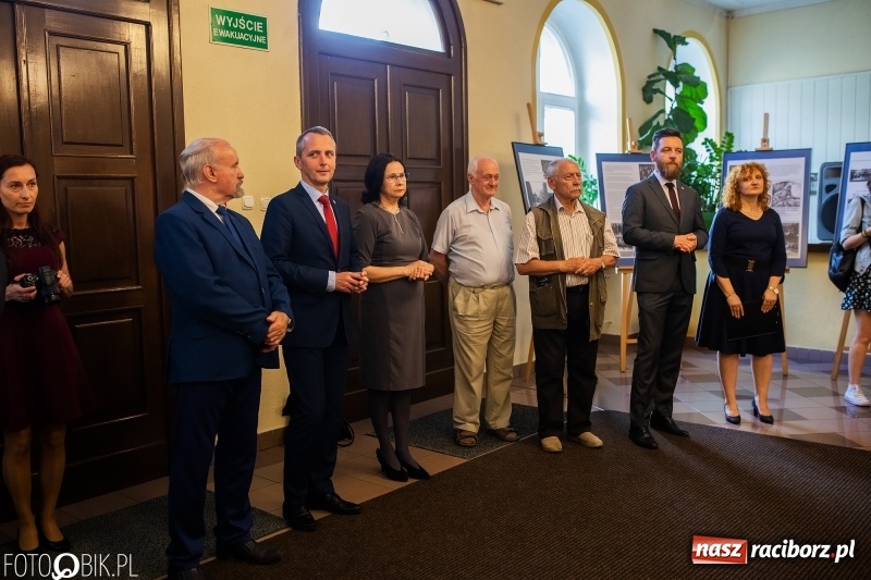 Zdjęcie w galerii na portalu naszraciborz.pl: Stulecie Powstań Śląskich w DK Strzecha  wiadomości z regionu