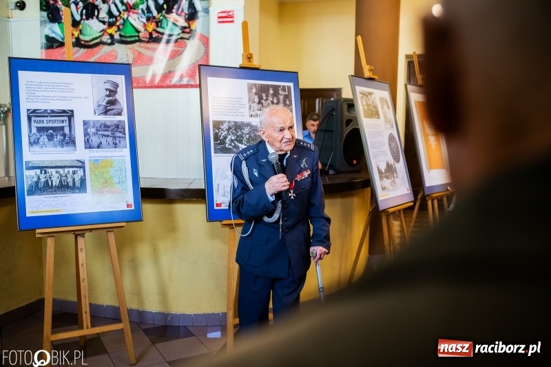 Zdjęcie w galerii na portalu naszraciborz.pl: Stulecie Powstań Śląskich w DK Strzecha  wiadomości z regionu