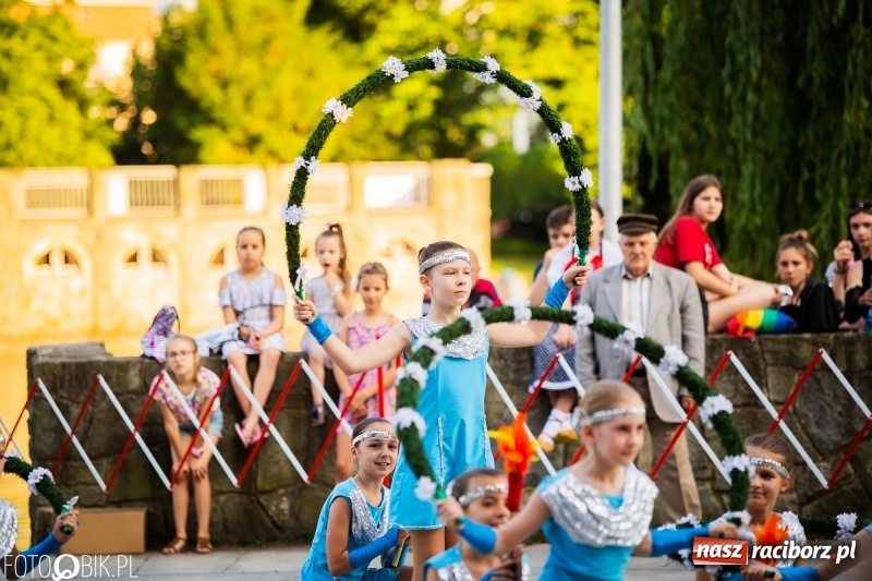 Zdjęcie w galerii na portalu naszraciborz.pl: II Raciborska Noc Świętojańska w Parku im. Miasta Roth wiadomości z regionu