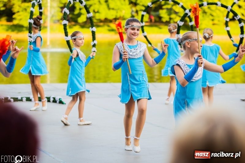 Zdjęcie w galerii na portalu naszraciborz.pl: II Raciborska Noc Świętojańska w Parku im. Miasta Roth wiadomości z regionu