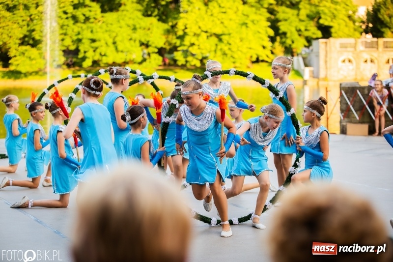 Zdjęcie w galerii na portalu naszraciborz.pl: II Raciborska Noc Świętojańska w Parku im. Miasta Roth wiadomości z regionu