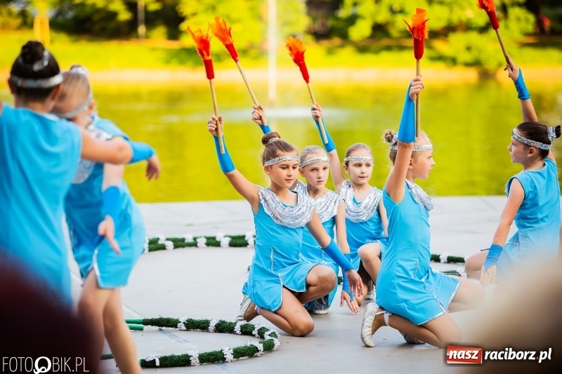 Zdjęcie w galerii na portalu naszraciborz.pl: II Raciborska Noc Świętojańska w Parku im. Miasta Roth wiadomości z regionu
