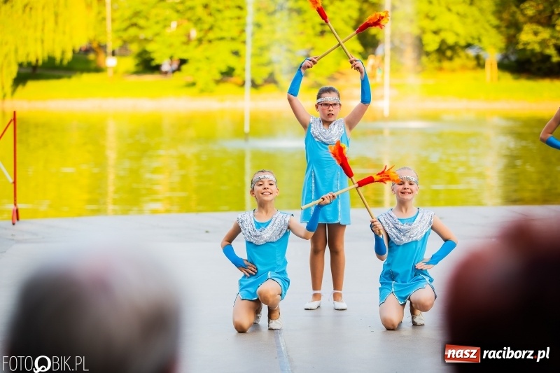 Zdjęcie w galerii na portalu naszraciborz.pl: II Raciborska Noc Świętojańska w Parku im. Miasta Roth wiadomości z regionu
