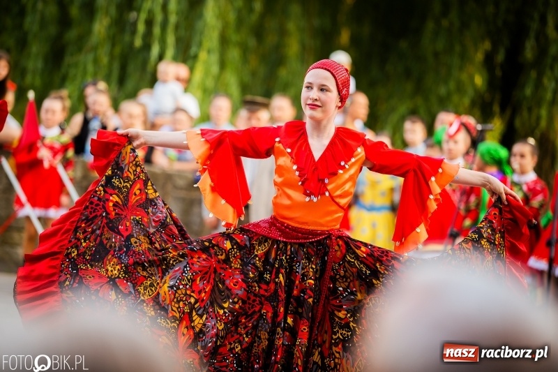 Zdjęcie w galerii na portalu naszraciborz.pl: II Raciborska Noc Świętojańska w Parku im. Miasta Roth wiadomości z regionu