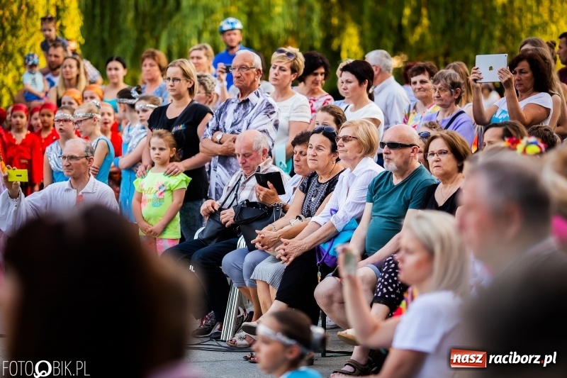 Zdjęcie w galerii na portalu naszraciborz.pl: II Raciborska Noc Świętojańska w Parku im. Miasta Roth wiadomości z regionu