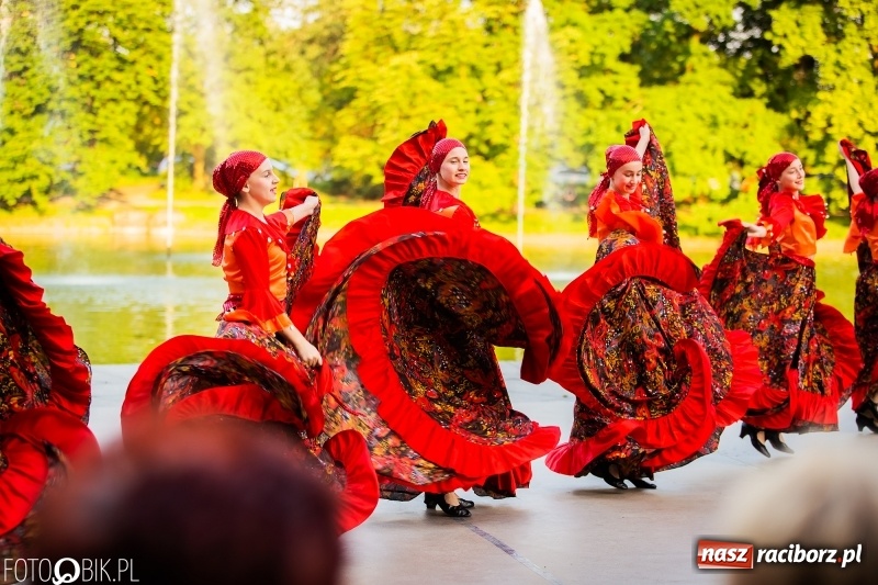 Zdjęcie w galerii na portalu naszraciborz.pl: II Raciborska Noc Świętojańska w Parku im. Miasta Roth wiadomości z regionu