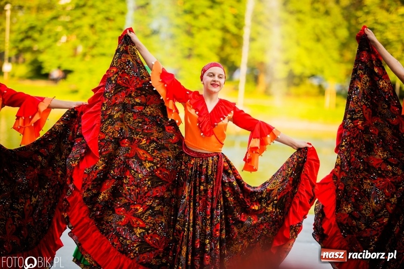 Zdjęcie w galerii na portalu naszraciborz.pl: II Raciborska Noc Świętojańska w Parku im. Miasta Roth wiadomości z regionu