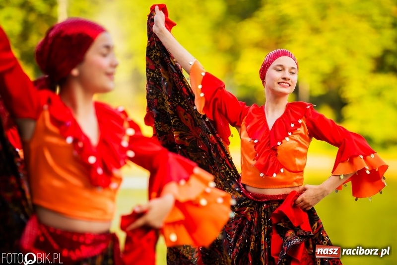 Zdjęcie w galerii na portalu naszraciborz.pl: II Raciborska Noc Świętojańska w Parku im. Miasta Roth wiadomości z regionu