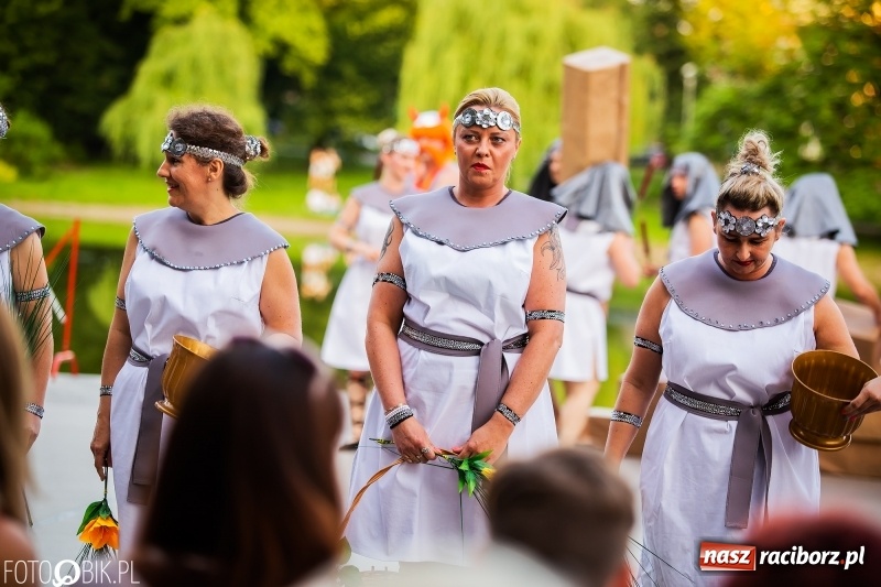 Zdjęcie w galerii na portalu naszraciborz.pl: II Raciborska Noc Świętojańska w Parku im. Miasta Roth wiadomości z regionu