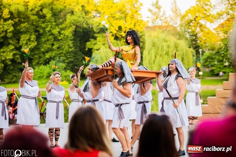 Zdjęcie w galerii na portalu naszraciborz.pl: II Raciborska Noc Świętojańska w Parku im. Miasta Roth wiadomości z regionu