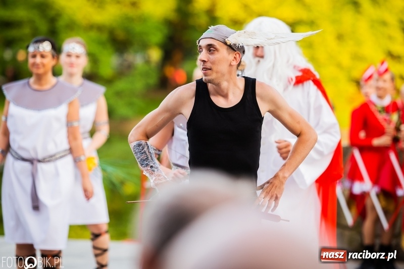 Zdjęcie w galerii na portalu naszraciborz.pl: II Raciborska Noc Świętojańska w Parku im. Miasta Roth wiadomości z regionu