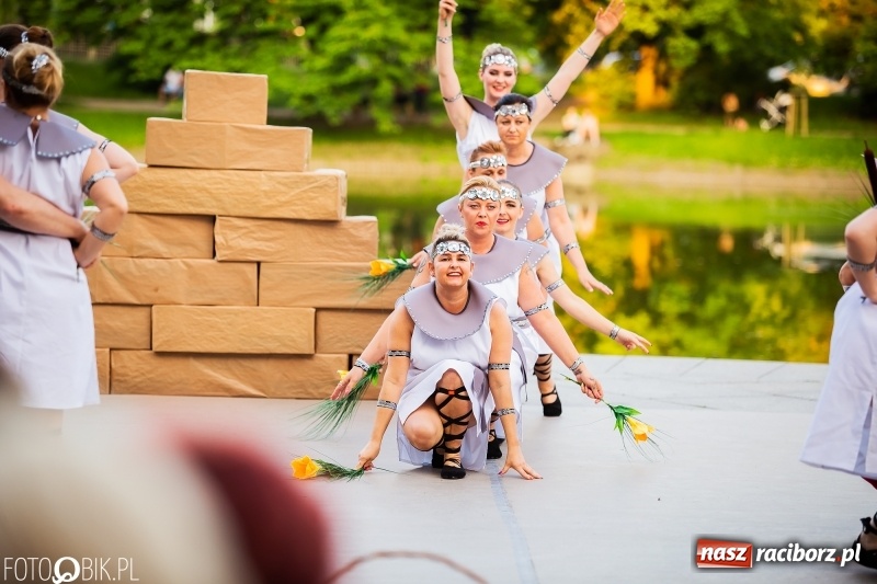 Zdjęcie w galerii na portalu naszraciborz.pl: II Raciborska Noc Świętojańska w Parku im. Miasta Roth wiadomości z regionu