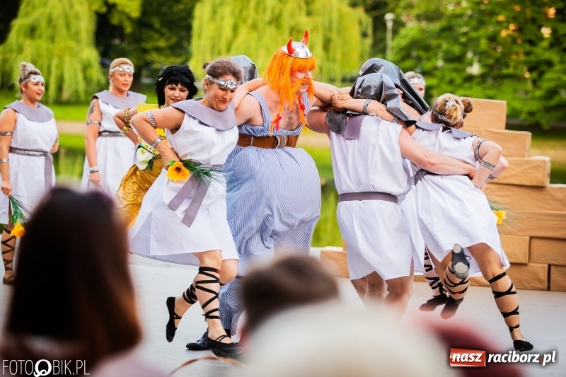 Zdjęcie w galerii na portalu naszraciborz.pl: II Raciborska Noc Świętojańska w Parku im. Miasta Roth wiadomości z regionu