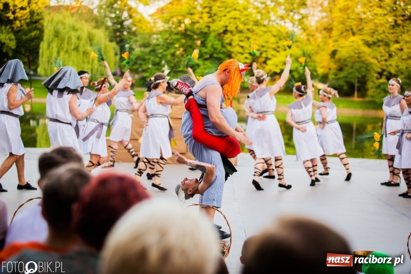 Zdjęcie w galerii na portalu naszraciborz.pl: II Raciborska Noc Świętojańska w Parku im. Miasta Roth wiadomości z regionu