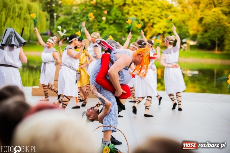 Zdjęcie w galerii na portalu naszraciborz.pl: II Raciborska Noc Świętojańska w Parku im. Miasta Roth wiadomości z regionu