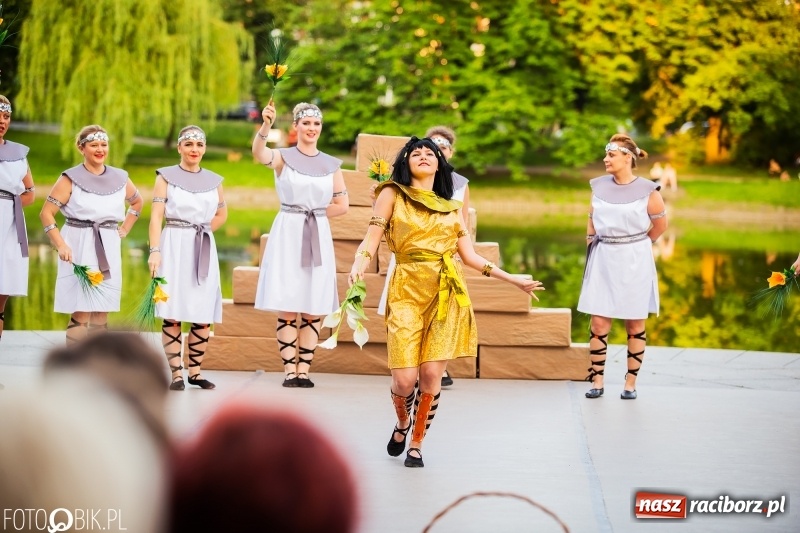 Zdjęcie w galerii na portalu naszraciborz.pl: II Raciborska Noc Świętojańska w Parku im. Miasta Roth wiadomości z regionu