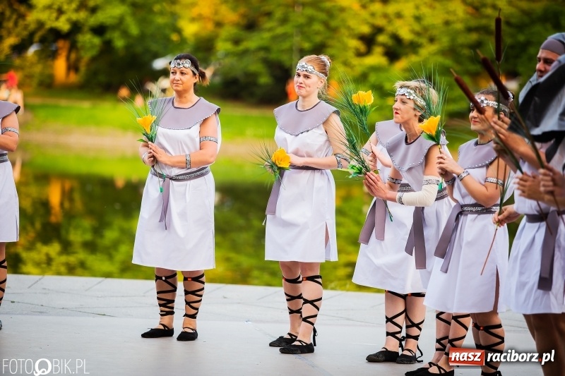 Zdjęcie w galerii na portalu naszraciborz.pl: II Raciborska Noc Świętojańska w Parku im. Miasta Roth wiadomości z regionu