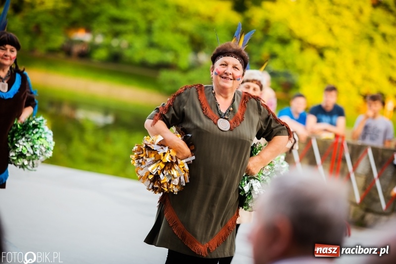 Zdjęcie w galerii na portalu naszraciborz.pl: II Raciborska Noc Świętojańska w Parku im. Miasta Roth wiadomości z regionu