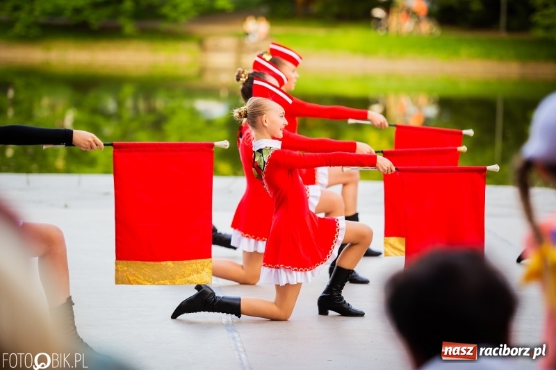 Zdjęcie w galerii na portalu naszraciborz.pl: II Raciborska Noc Świętojańska w Parku im. Miasta Roth wiadomości z regionu