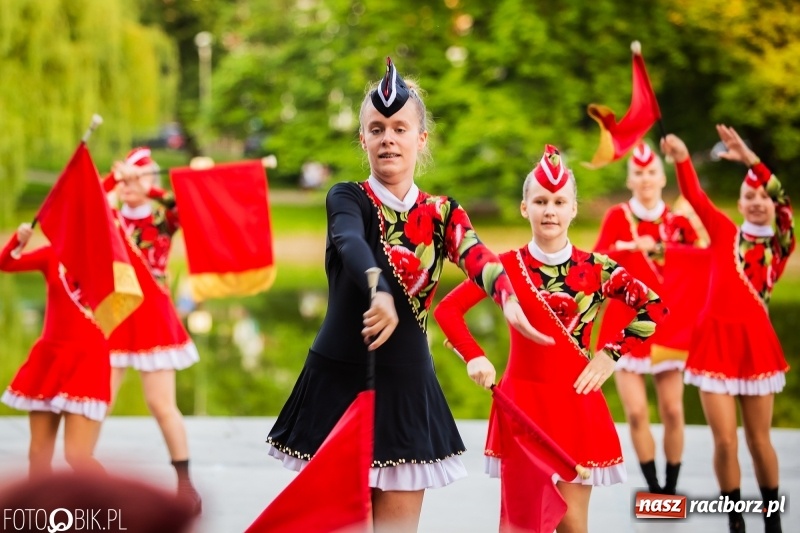 Zdjęcie w galerii na portalu naszraciborz.pl: II Raciborska Noc Świętojańska w Parku im. Miasta Roth wiadomości z regionu