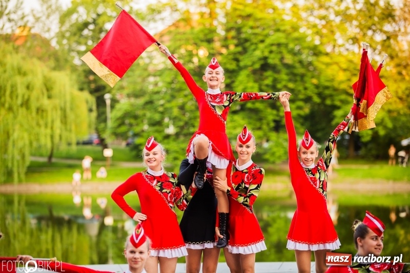 Zdjęcie w galerii na portalu naszraciborz.pl: II Raciborska Noc Świętojańska w Parku im. Miasta Roth wiadomości z regionu