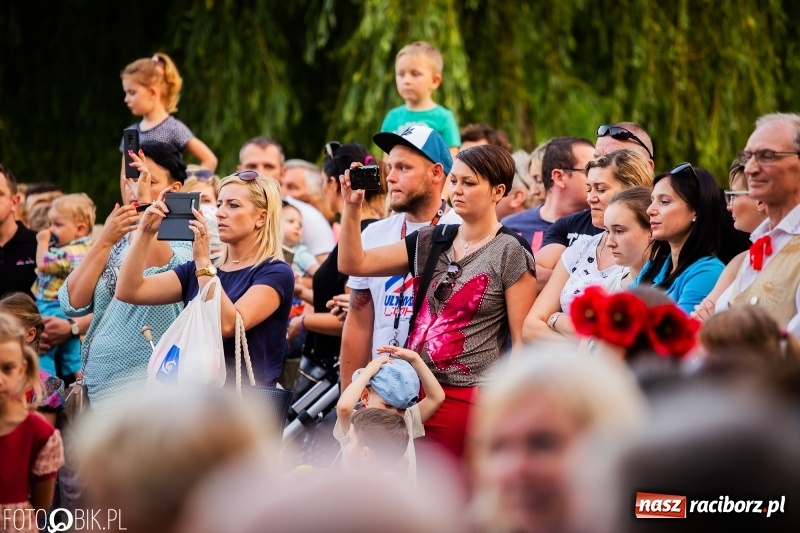 Zdjęcie w galerii na portalu naszraciborz.pl: II Raciborska Noc Świętojańska w Parku im. Miasta Roth wiadomości z regionu