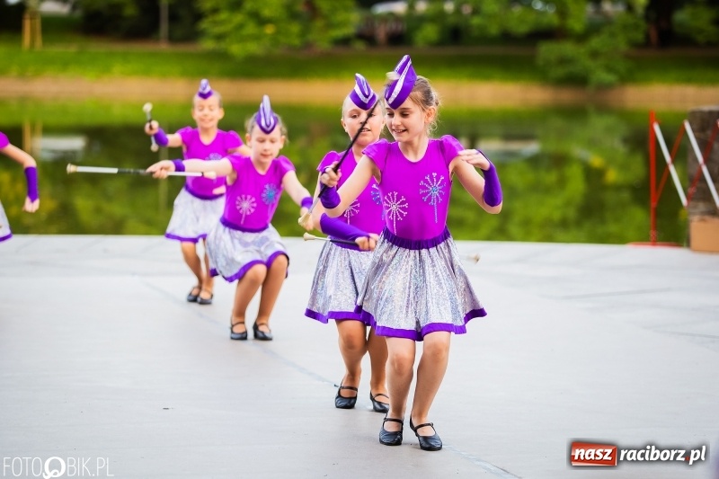 Zdjęcie w galerii na portalu naszraciborz.pl: II Raciborska Noc Świętojańska w Parku im. Miasta Roth wiadomości z regionu