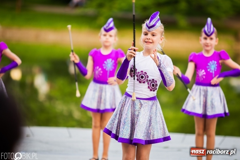 Zdjęcie w galerii na portalu naszraciborz.pl: II Raciborska Noc Świętojańska w Parku im. Miasta Roth wiadomości z regionu