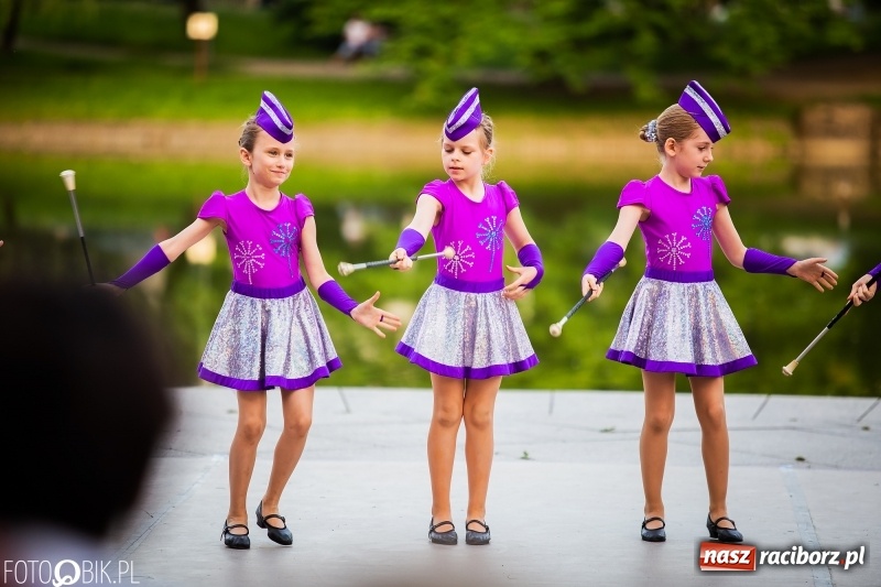 Zdjęcie w galerii na portalu naszraciborz.pl: II Raciborska Noc Świętojańska w Parku im. Miasta Roth wiadomości z regionu