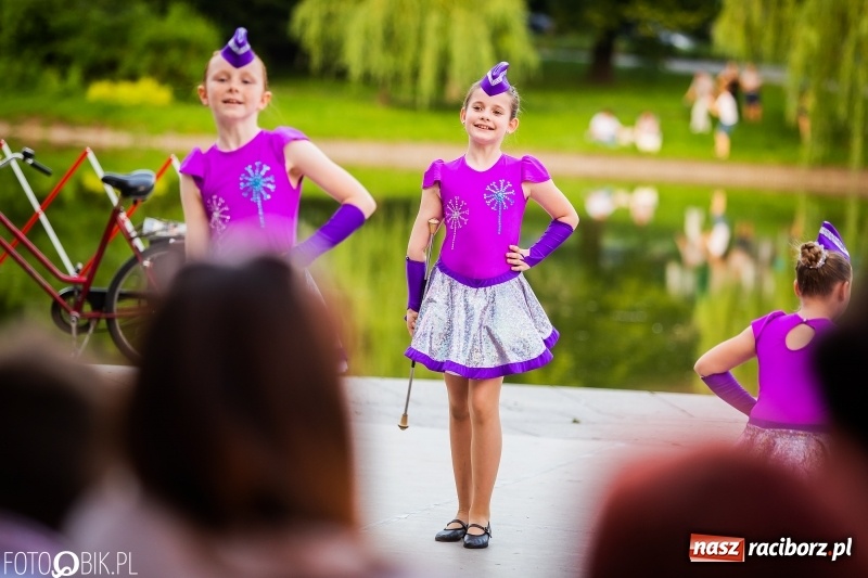 Zdjęcie w galerii na portalu naszraciborz.pl: II Raciborska Noc Świętojańska w Parku im. Miasta Roth wiadomości z regionu
