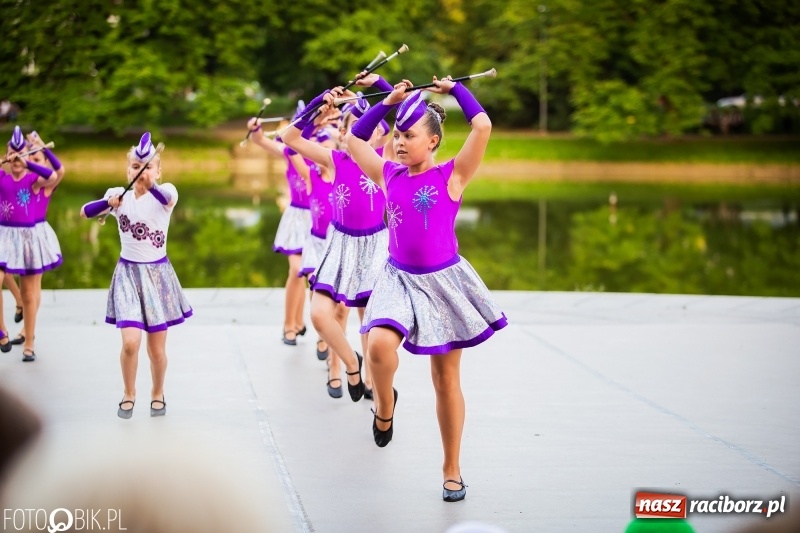 Zdjęcie w galerii na portalu naszraciborz.pl: II Raciborska Noc Świętojańska w Parku im. Miasta Roth wiadomości z regionu