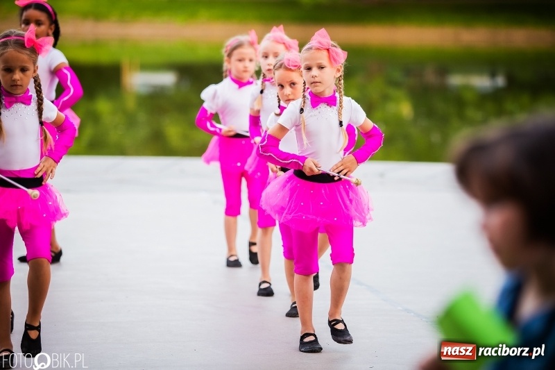 Zdjęcie w galerii na portalu naszraciborz.pl: II Raciborska Noc Świętojańska w Parku im. Miasta Roth wiadomości z regionu