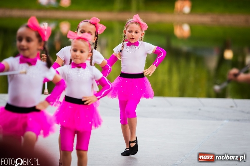 Zdjęcie w galerii na portalu naszraciborz.pl: II Raciborska Noc Świętojańska w Parku im. Miasta Roth wiadomości z regionu