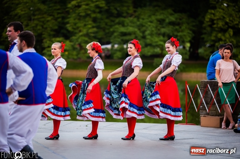 Zdjęcie w galerii na portalu naszraciborz.pl: II Raciborska Noc Świętojańska w Parku im. Miasta Roth wiadomości z regionu