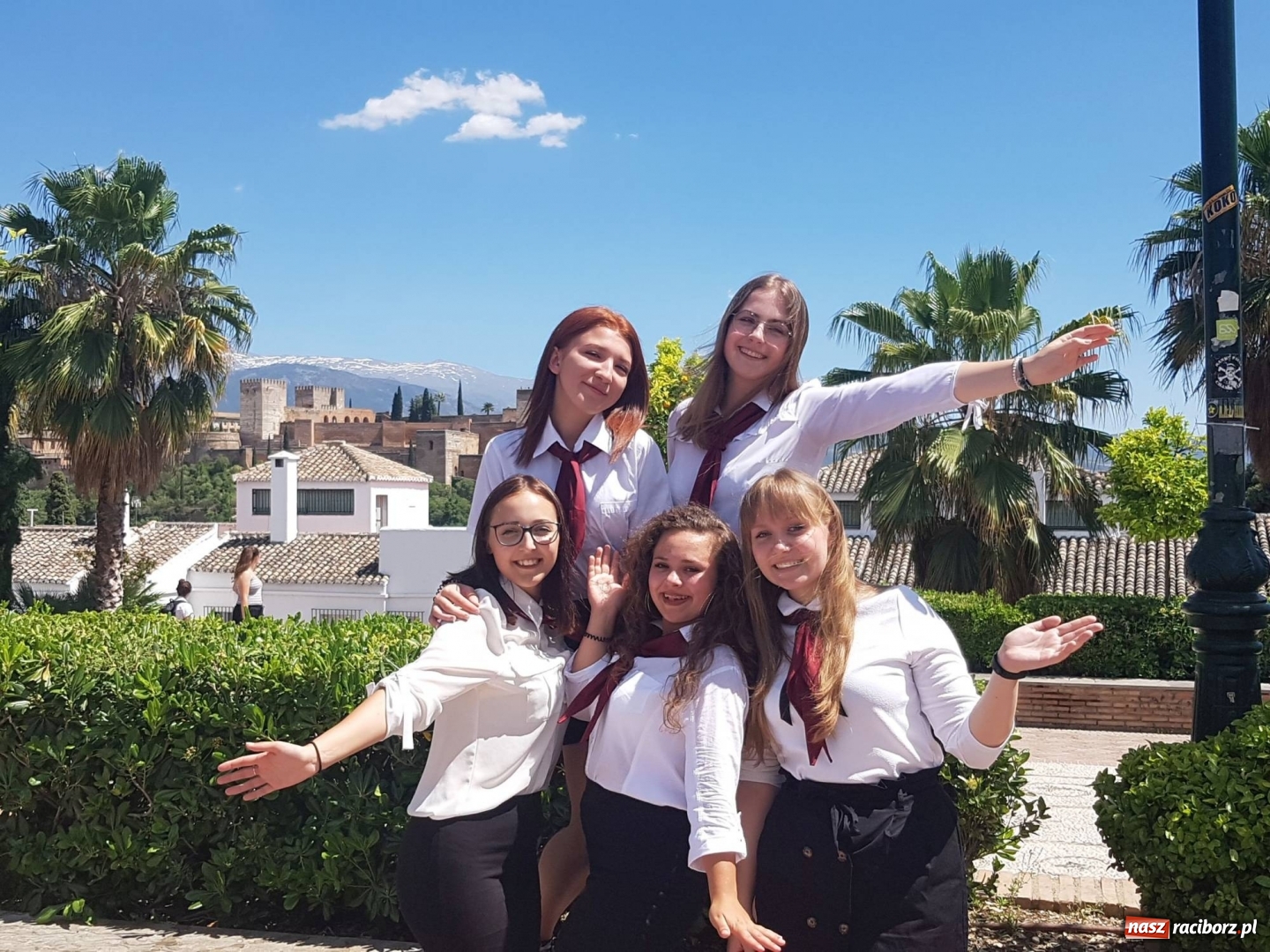 Zdjęcie w galerii na portalu naszraciborz.pl: Wysmagani słońcem wrócili z zagranicznych praktyk wiadomości z regionu