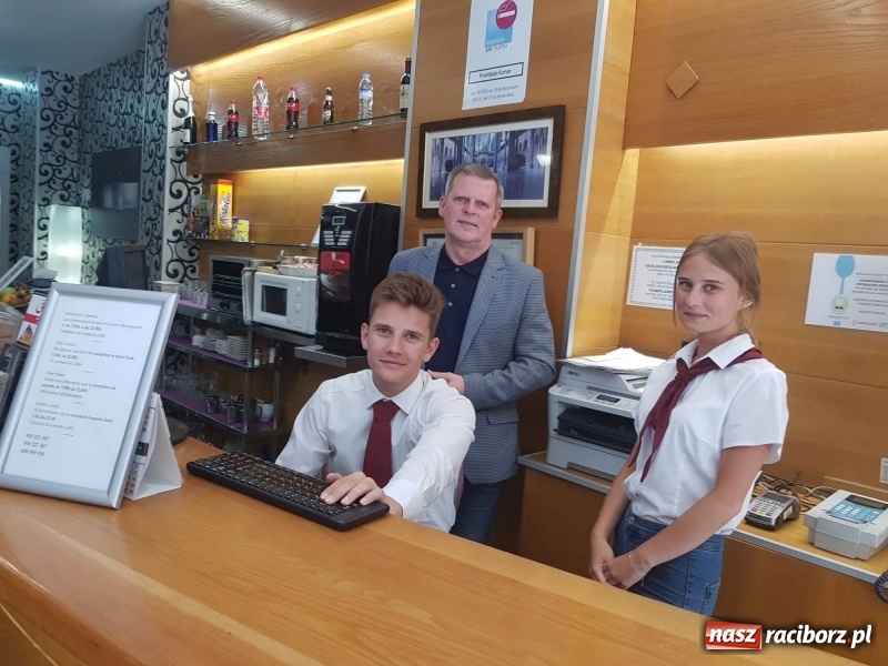 Zdjęcie w galerii na portalu naszraciborz.pl: Wysmagani słońcem wrócili z zagranicznych praktyk wiadomości z regionu