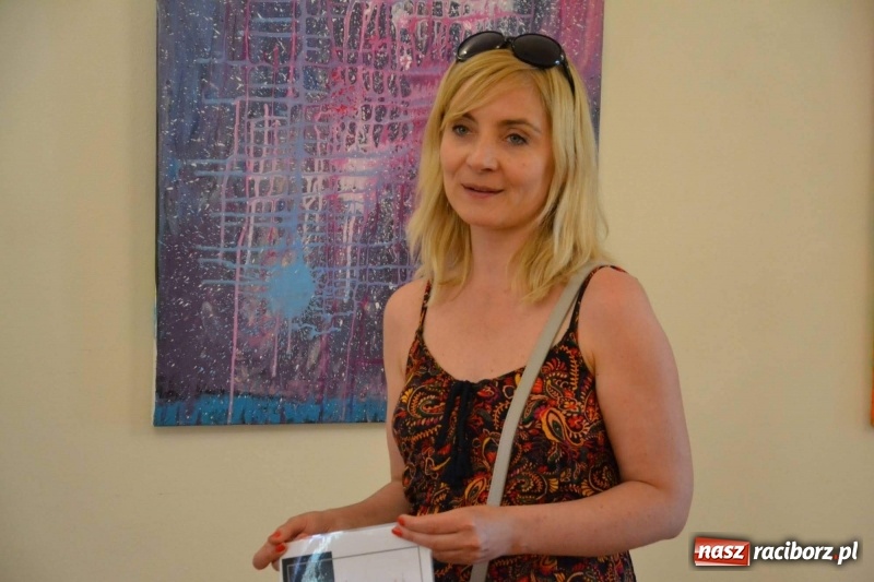 Zdjęcie w galerii na portalu naszraciborz.pl: Wernisaż wystawy spontaniczne ekspresje na zamku  wiadomości z regionu