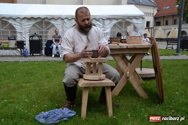 Zdjęcie w galerii na portalu naszraciborz.pl: Średniowieczne warsztaty z Drengami  wiadomości z regionu