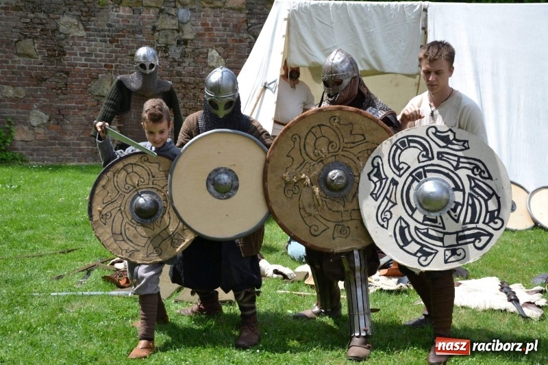 Zdjęcie w galerii na portalu naszraciborz.pl: Średniowieczne warsztaty z Drengami  wiadomości z regionu