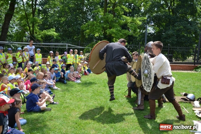 Zdjęcie w galerii na portalu naszraciborz.pl: Średniowieczne warsztaty z Drengami  wiadomości z regionu