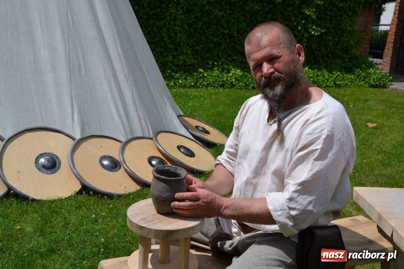 Zdjęcie w galerii na portalu naszraciborz.pl: Średniowieczne warsztaty z Drengami  wiadomości z regionu